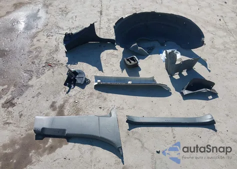 2023 Subaru Forester Premium z USA, uszkodzony, nr VIN JF2SKADC1PH454154